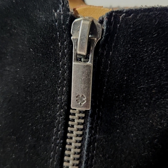 Lucky Brand Eleanor Black Suede Floral Embroidered Zip Up Bootie Size 8 EUC - Picture 9 of 11